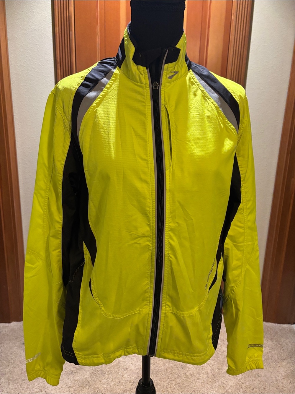 Brooks High-Visibility Lime Performance Jacket with Black Accents, size S